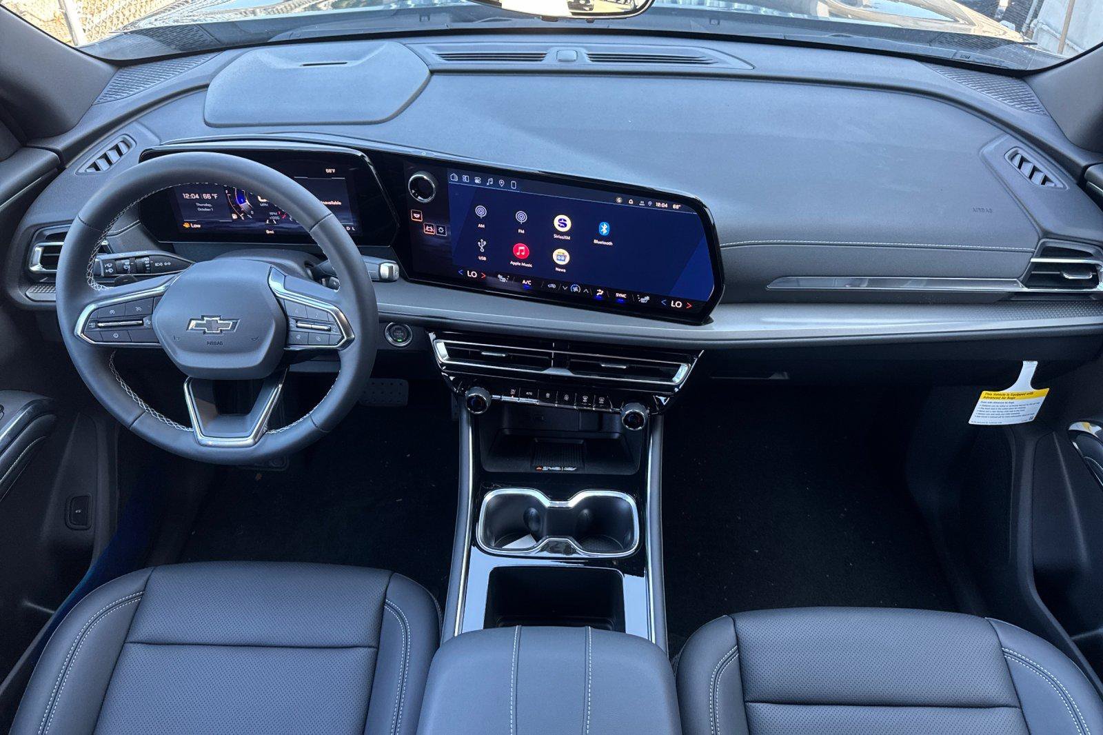 New 2027 Chevrolet Traverse LT w/ Midnight/Sport Edition FWD image 17