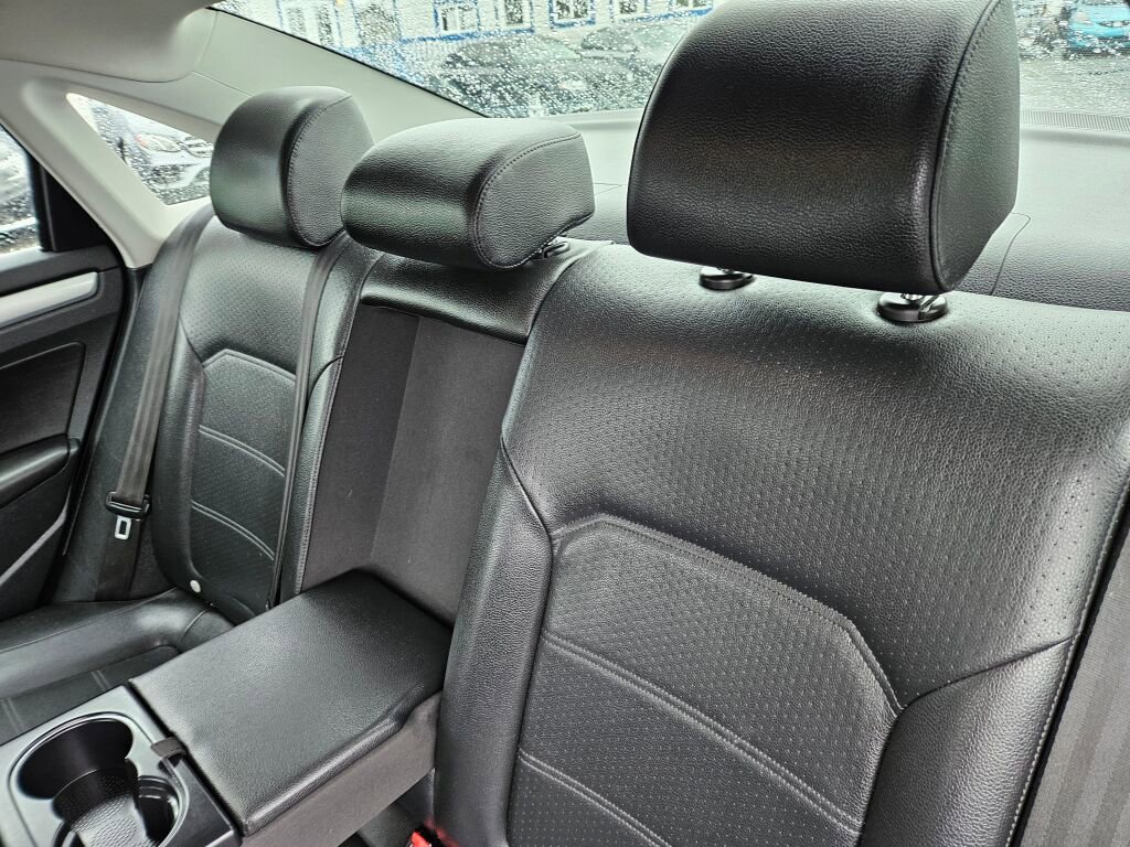 Used 2012 Volkswagen Passat 2.5 SE image 19