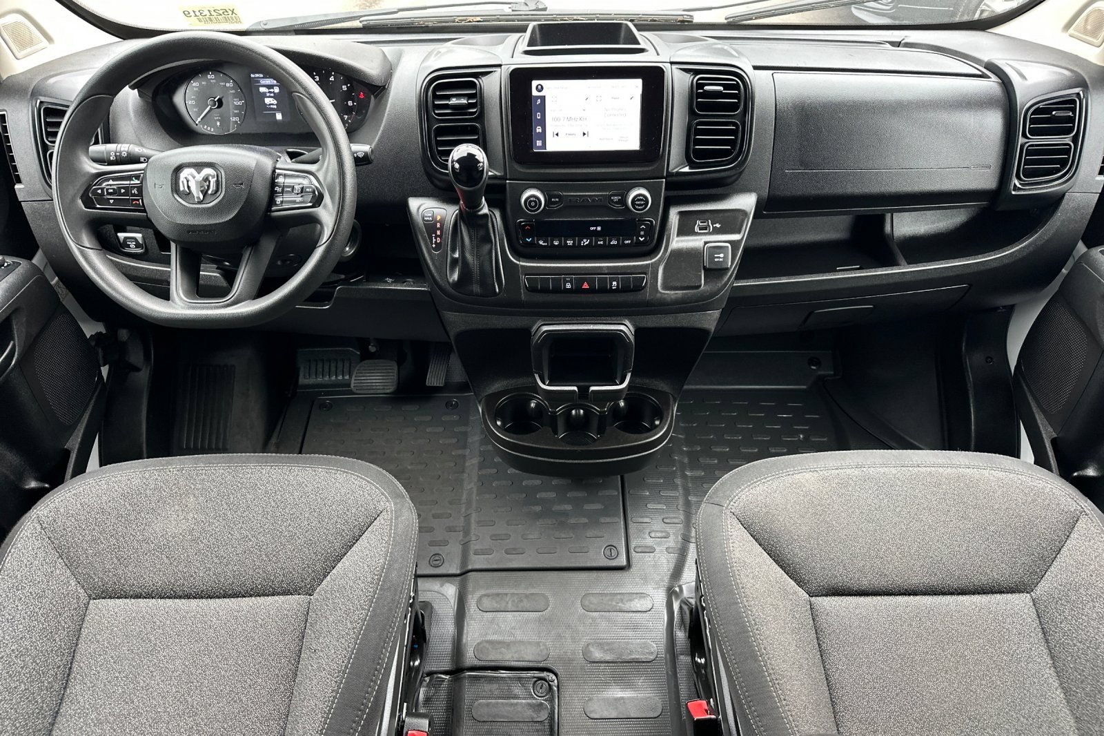 Used 2025 RAM ProMaster 2500 w/ Convenience Group FWD image 14