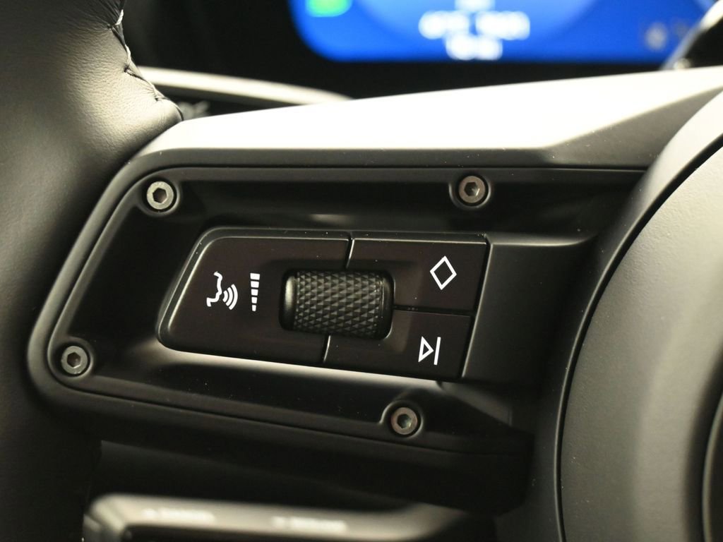 New 2026 Porsche Macan Electric RWD image 22