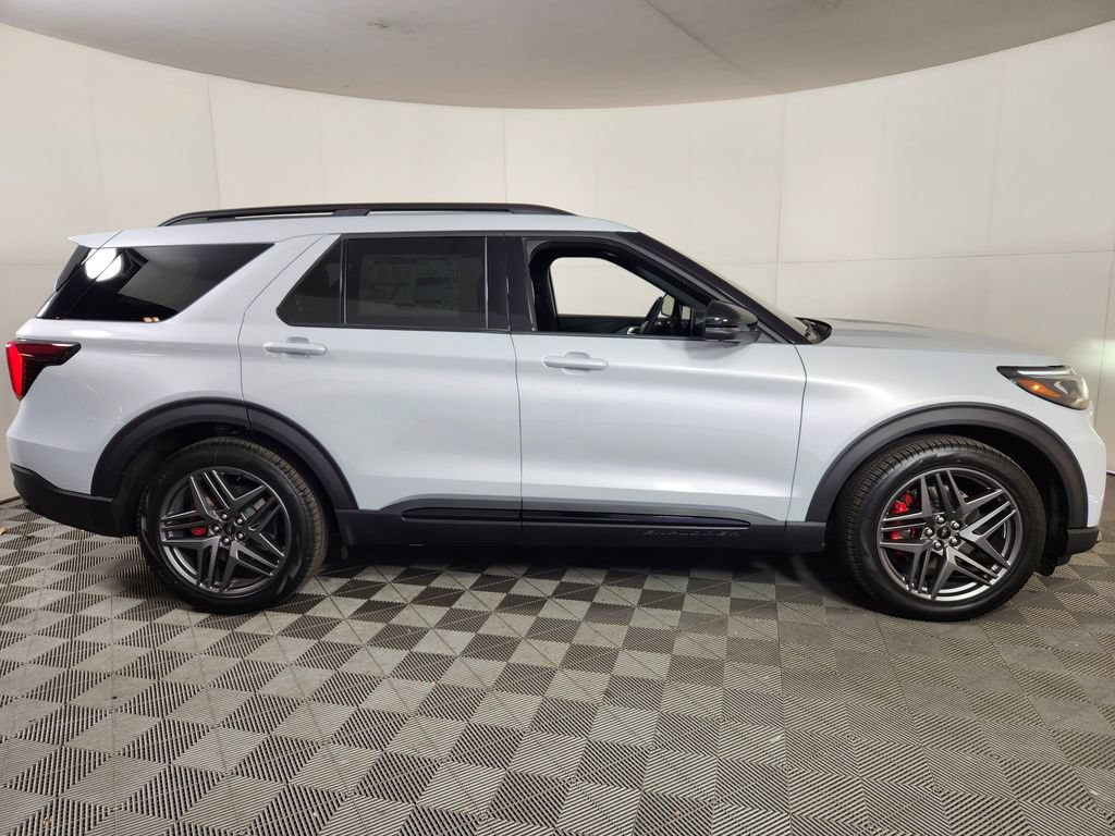 New 2026 Ford Explorer ST w/ Sun And Sound Package AWD/4WD image 8