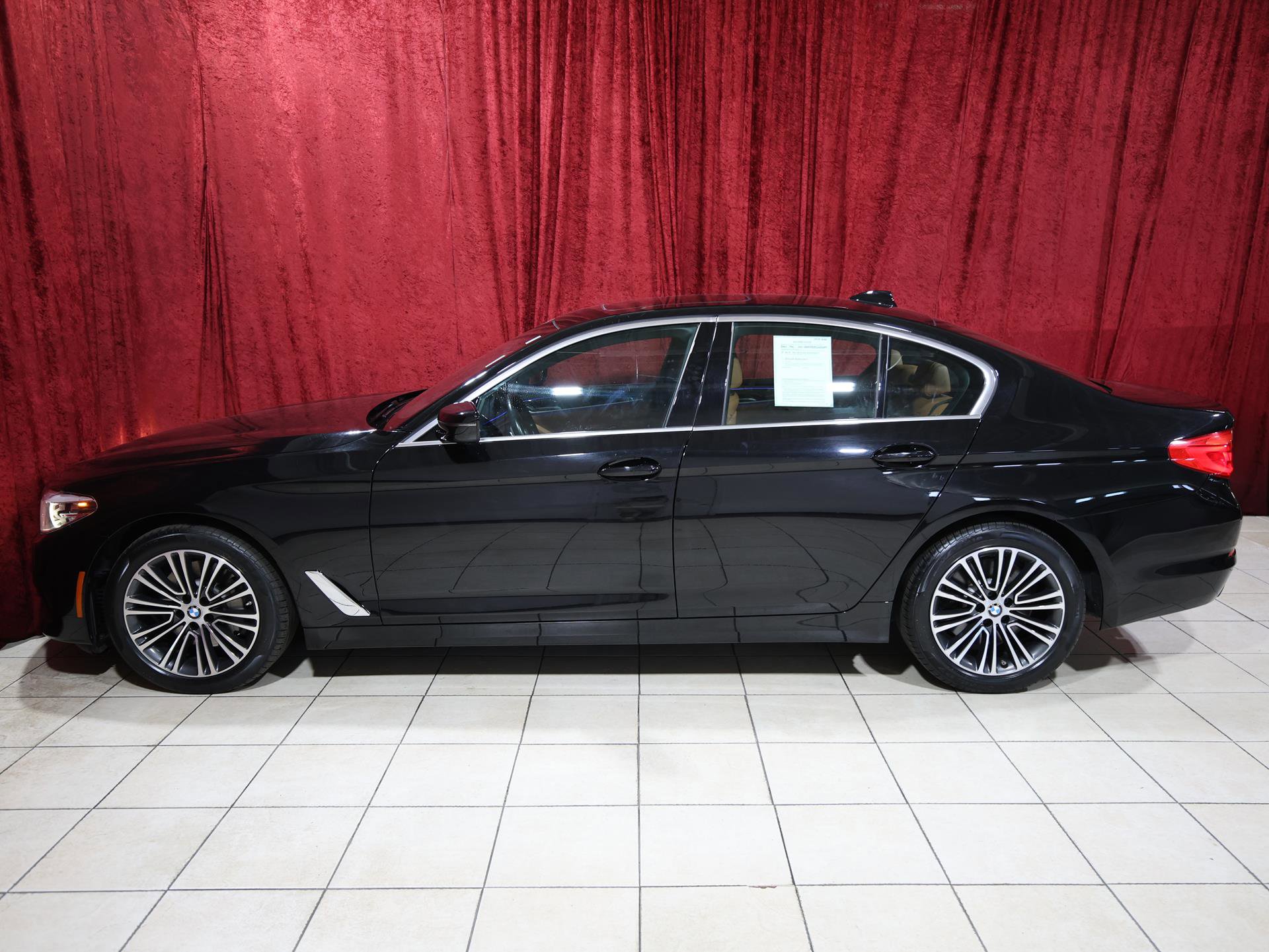 Used 2019 BMW 540i w/ Convenience Package RWD image 4