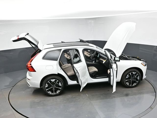 New 2026 Volvo XC60 B5 Plus w/ Protection Package Premier image 41