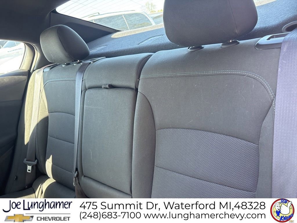 Used 2017 Chevrolet Cruze LT w/ Convenience Package FWD image 13