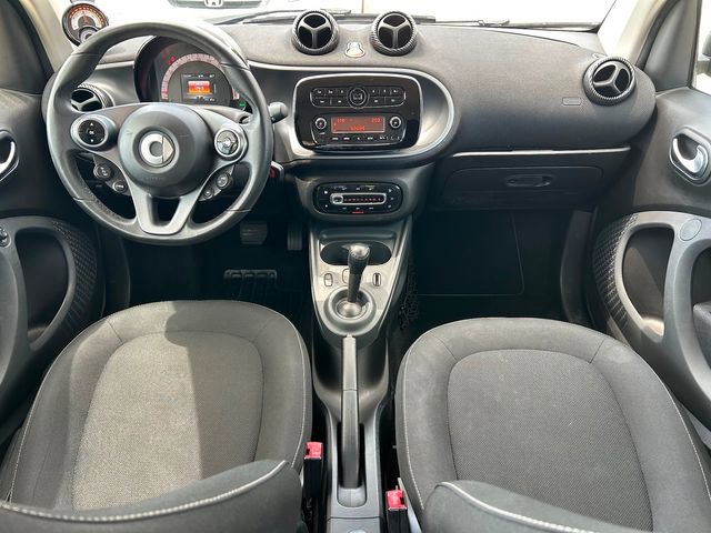 Used 2019 smart fortwo electric drive RWD image 10