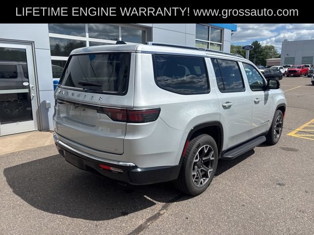 Used 2024 Jeep Wagoneer Series III AWD/4WD image 7