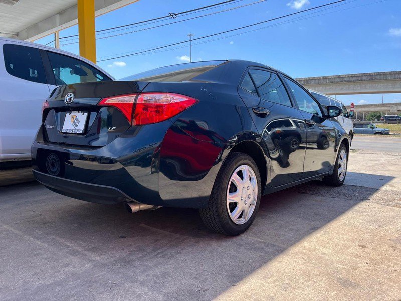 Used 2017 Toyota Corolla LE FWD image 6