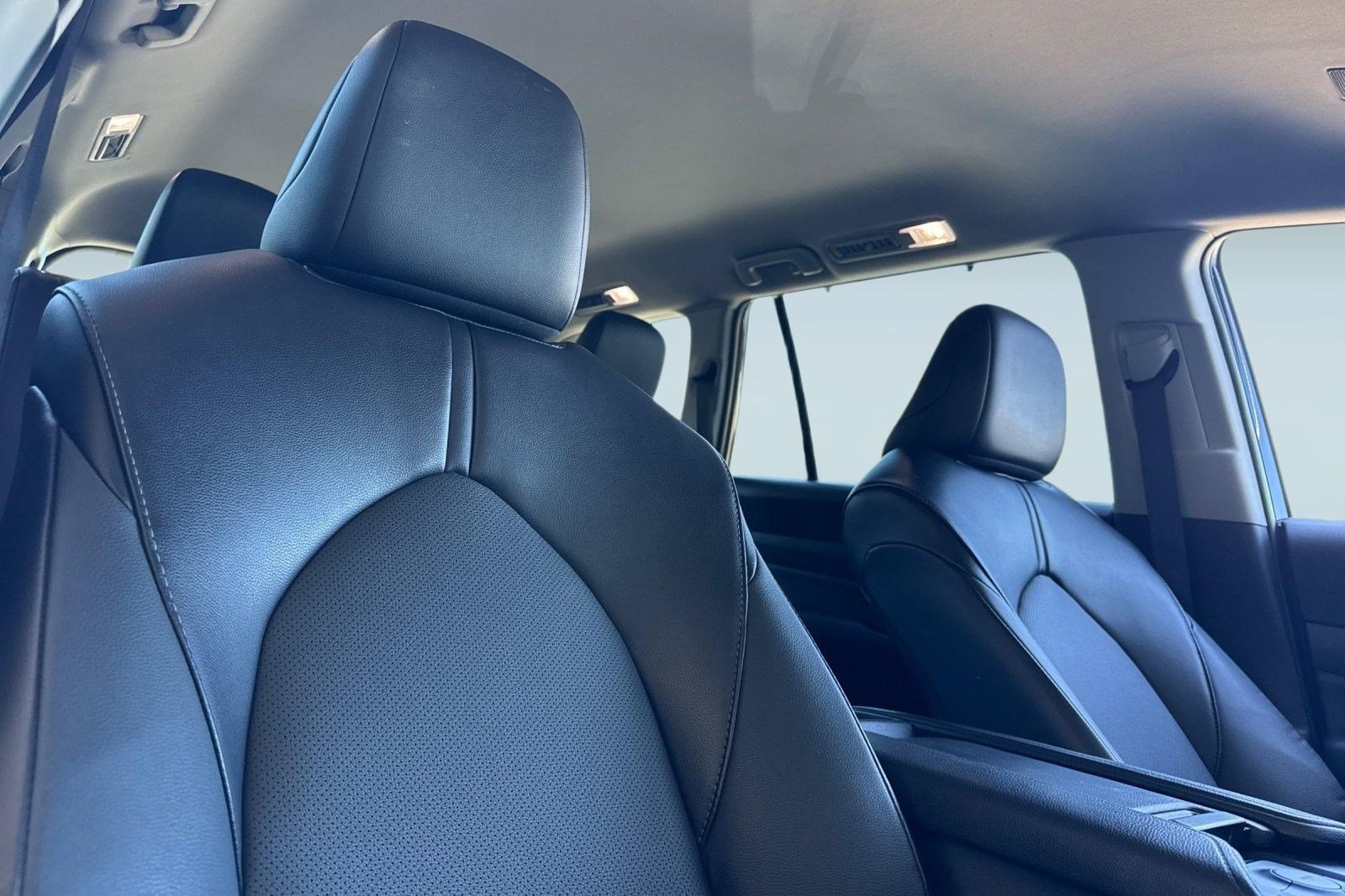 Used 2025 Toyota Grand Highlander FWD image 29
