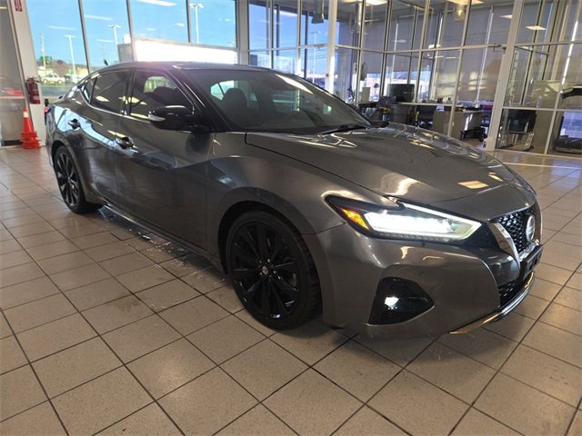Used 2019 Nissan Maxima SR image 2