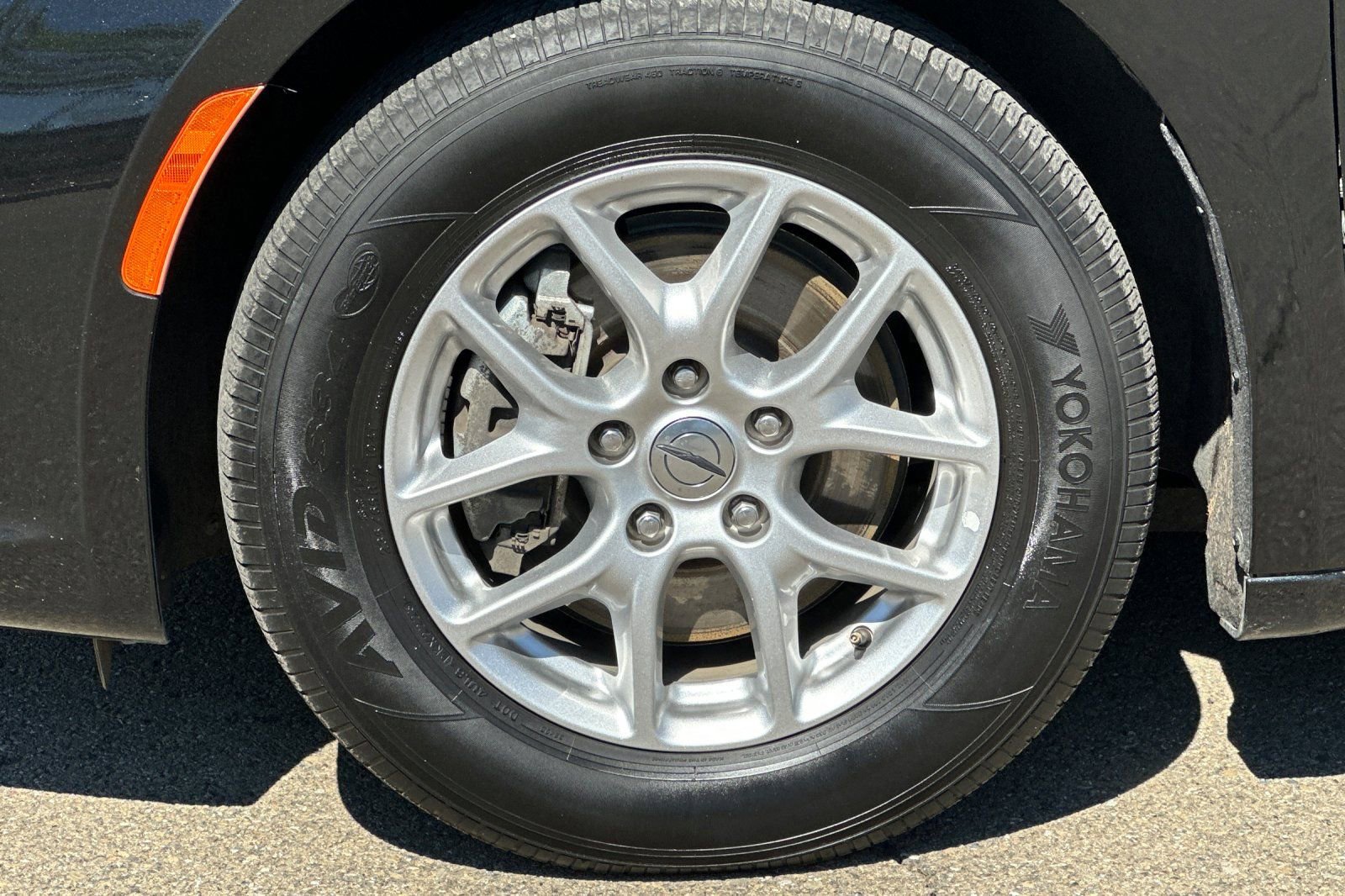 Used 2023 Chrysler Pacifica Touring-L image 44