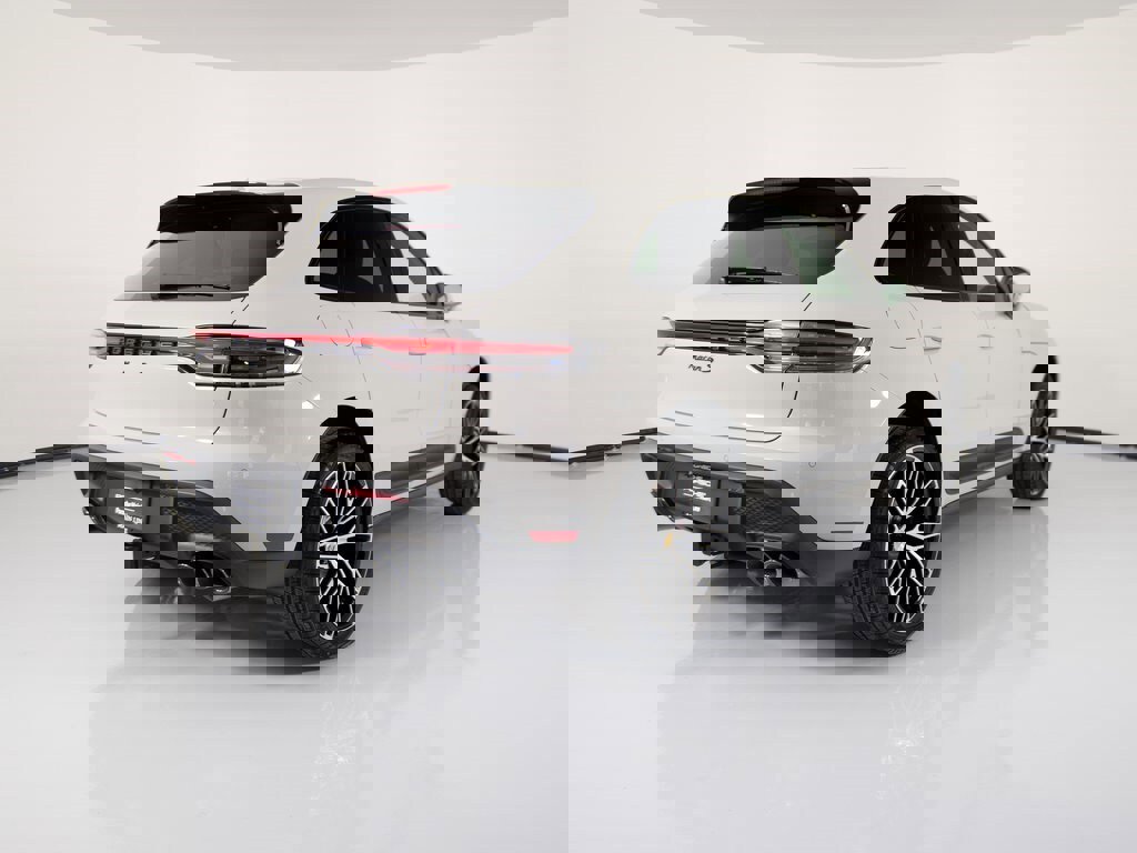 New 2026 Porsche Macan S image 7