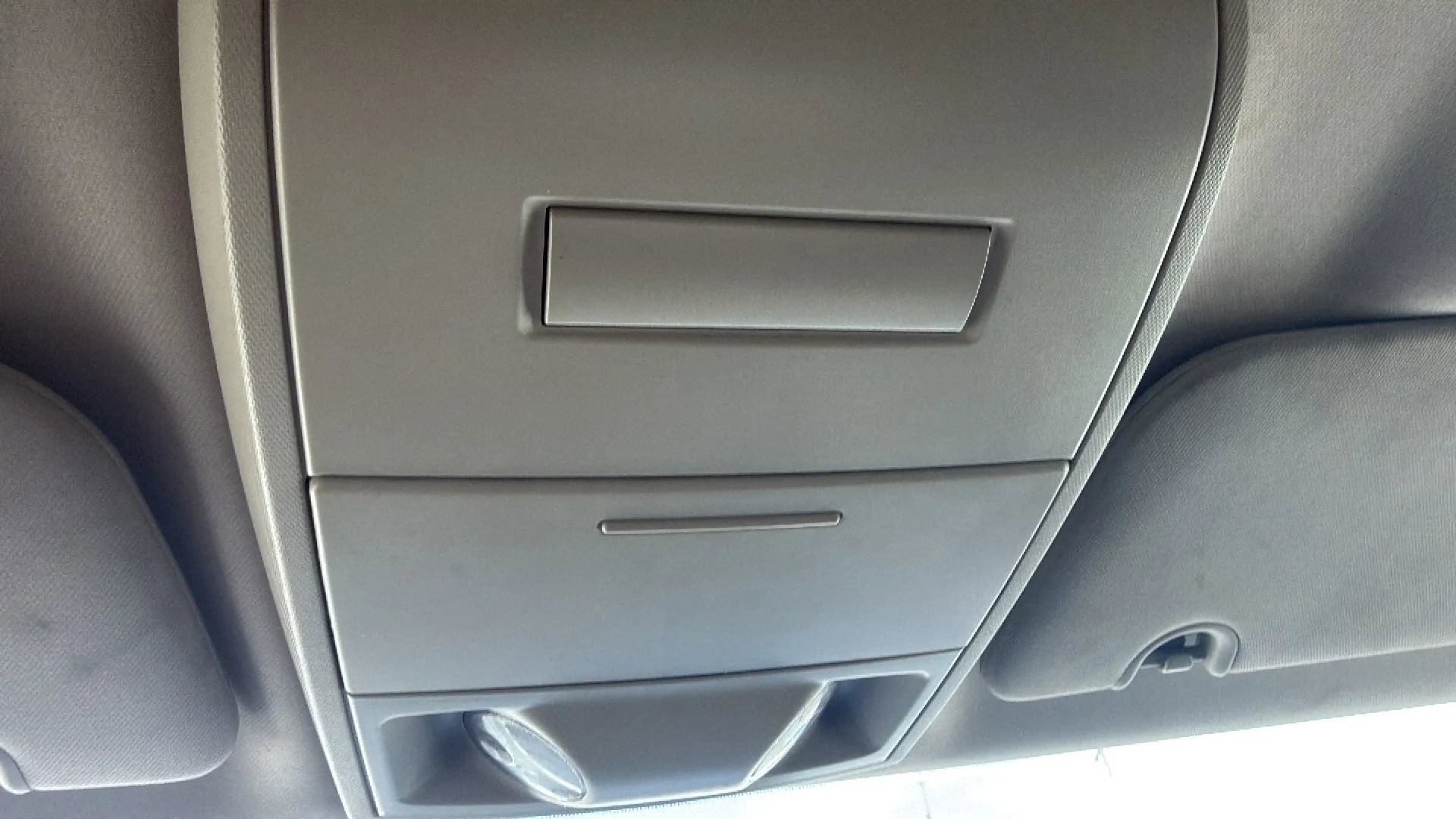 Used 2013 Dodge Grand Caravan SXT FWD image 16