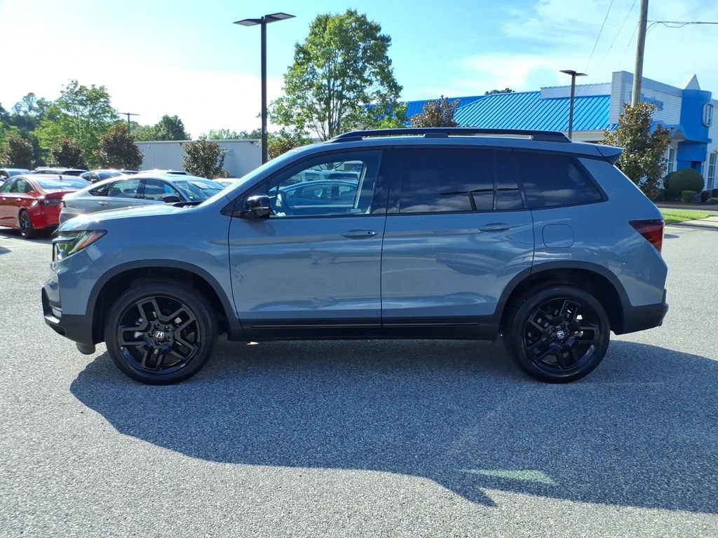 Used 2024 Honda Passport Black Edition image 6
