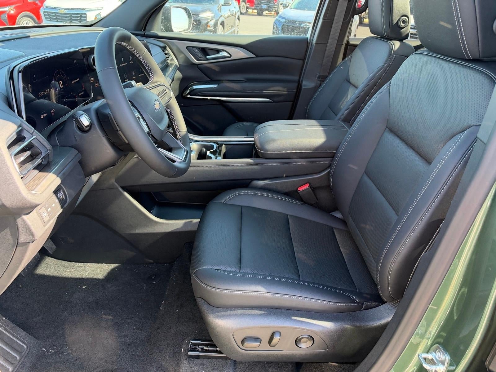 New 2027 Chevrolet Traverse LT w/ Driver Confidence Package AWD/4WD image 5