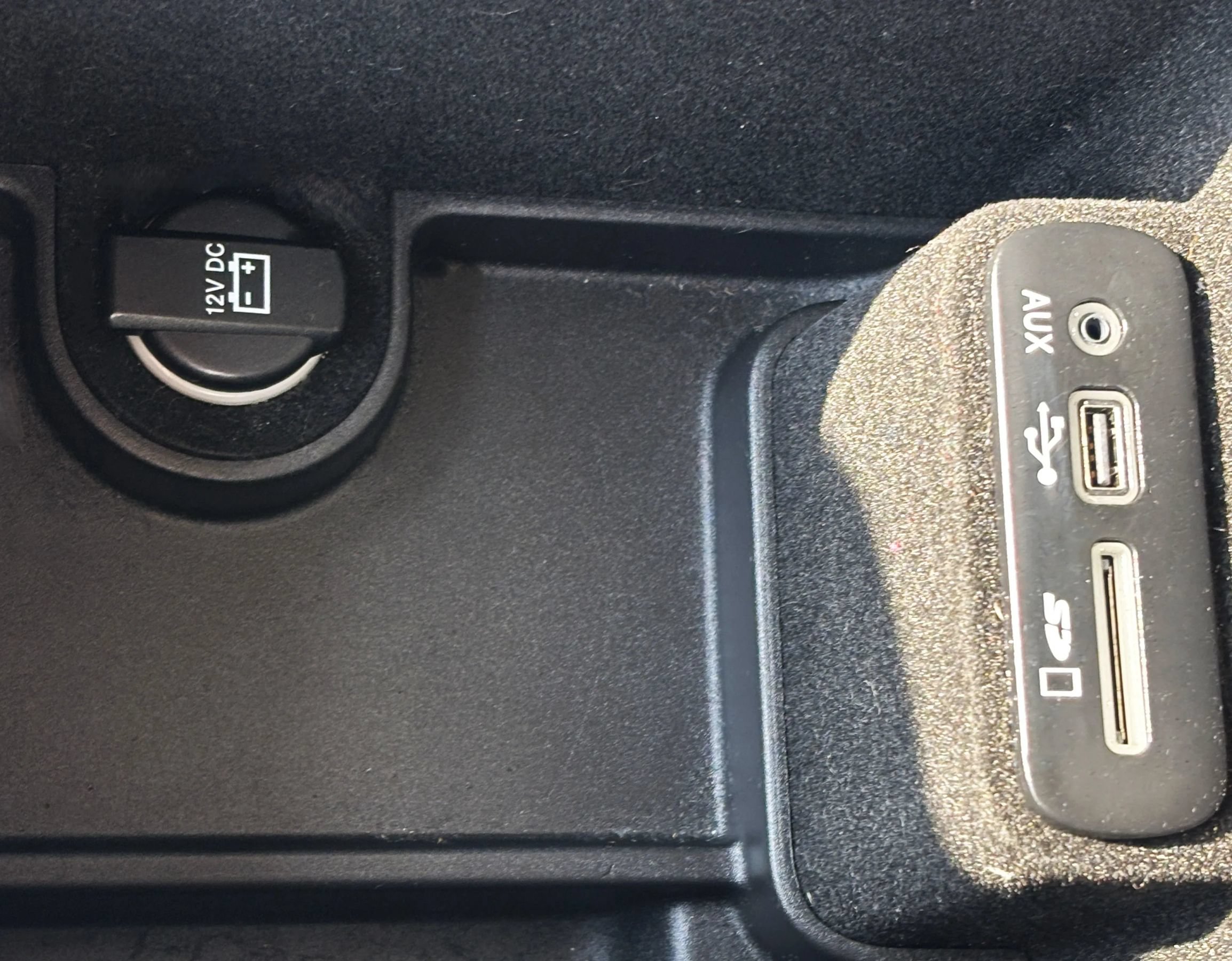 Used 2015 Dodge Charger SXT RWD image 29
