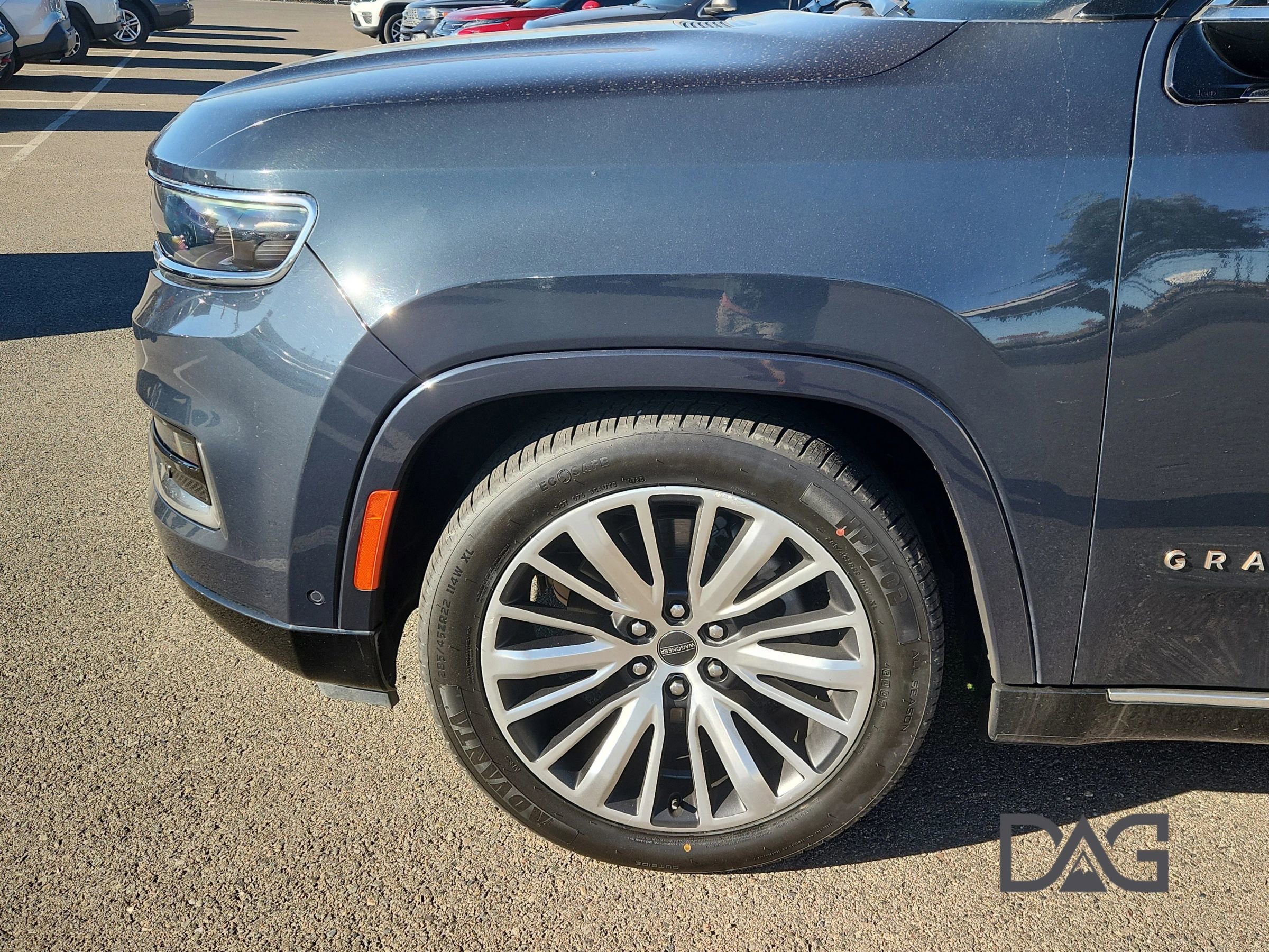 Used 2024 Jeep Grand Wagoneer L Series III image 10