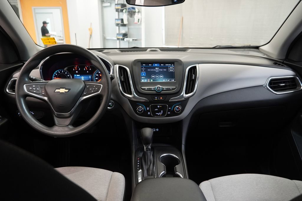 Used 2023 Chevrolet Equinox LS w/ LS Convenience Package image 9