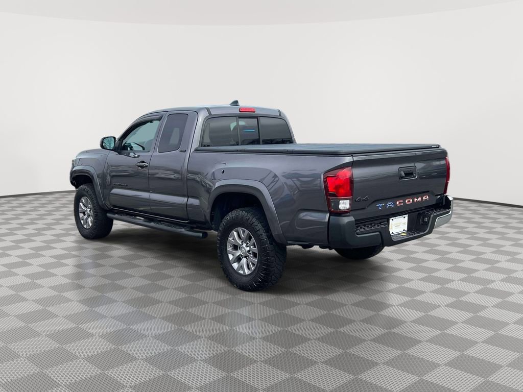 Used 2019 Toyota Tacoma SR5 w/ SR5 Appearance Package (SM) AWD/4WD image 5