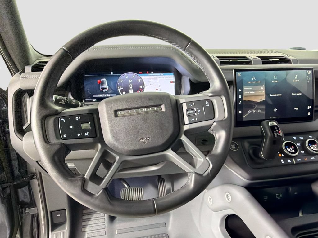 Used 2023 Land Rover Defender 130 X-Dynamic SE AWD/4WD image 11