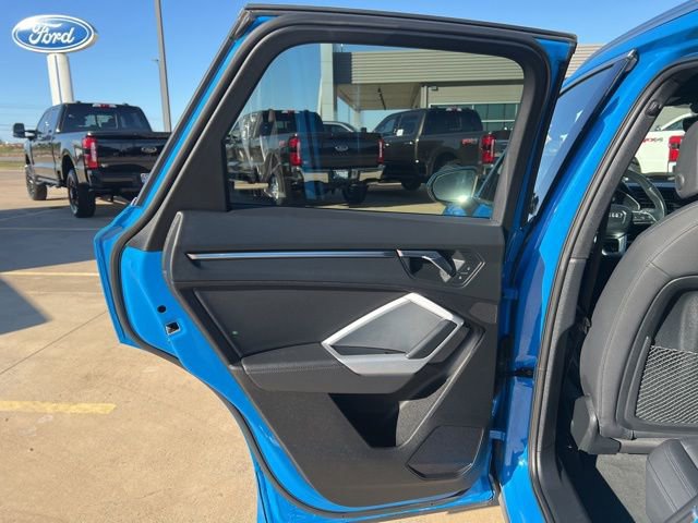 Used 2023 Audi Q3 2.0T Premium image 13