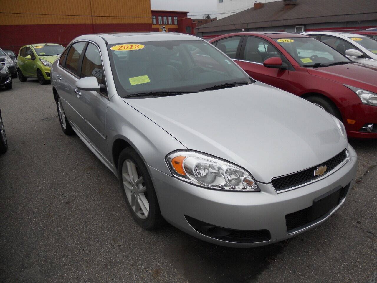 Used 2012 Chevrolet Impala LTZ FWD image 2