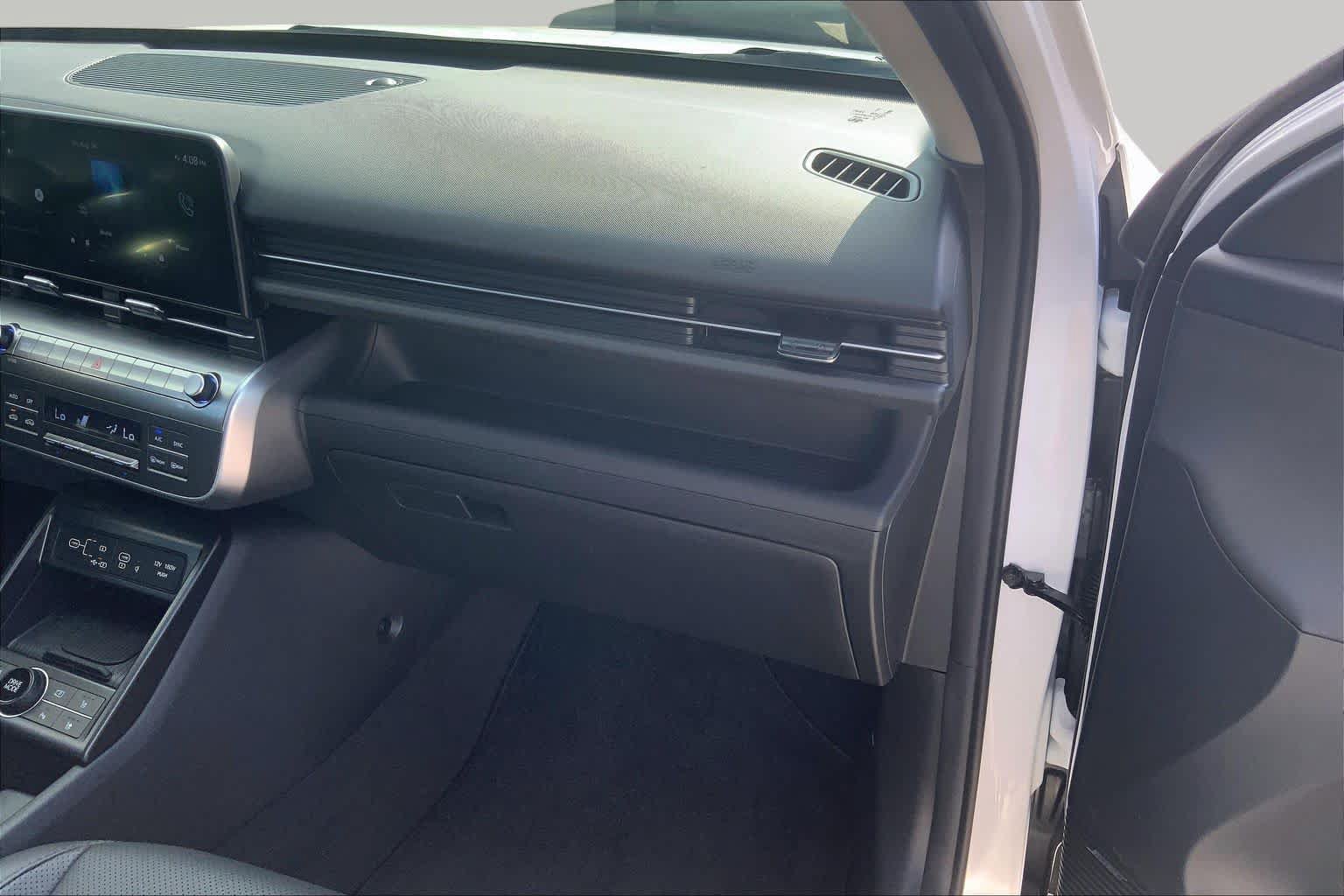Used 2024 Hyundai Kona Limited FWD image 18