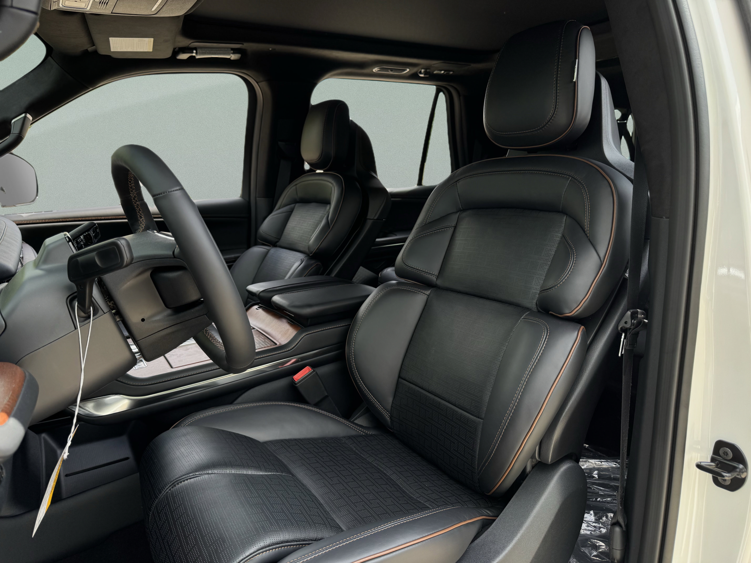 New 2026 Lincoln Navigator L Black Label AWD/4WD image 20
