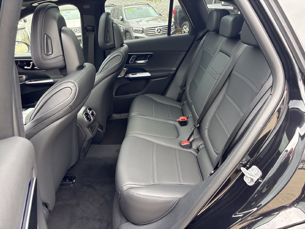 New 2027 Mercedes-Benz GLC 300 4MATIC image 25