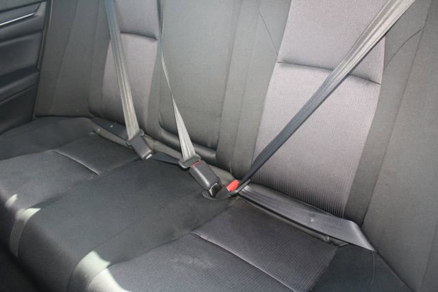 Used 2018 Honda Accord EX image 23