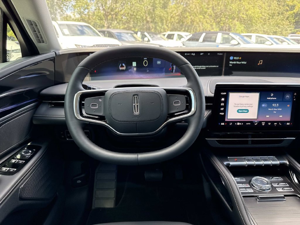 New 2026 Lincoln Nautilus Premier AWD/4WD image 17