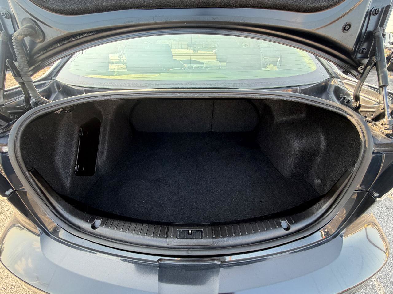 Used 2013 MAZDA MAZDA3 i Sport FWD image 18
