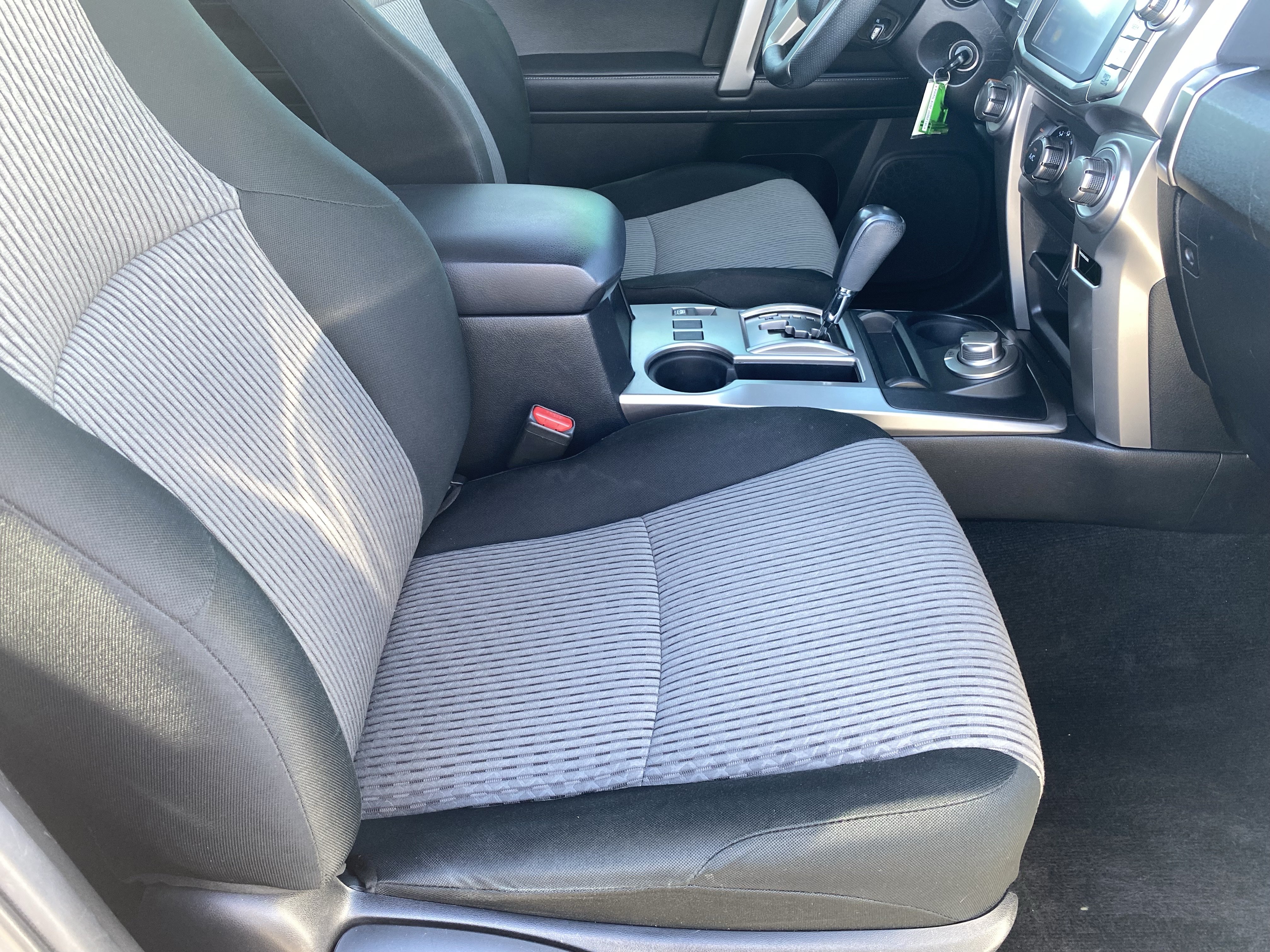 Used 2019 Toyota 4Runner SR5 AWD/4WD image 11