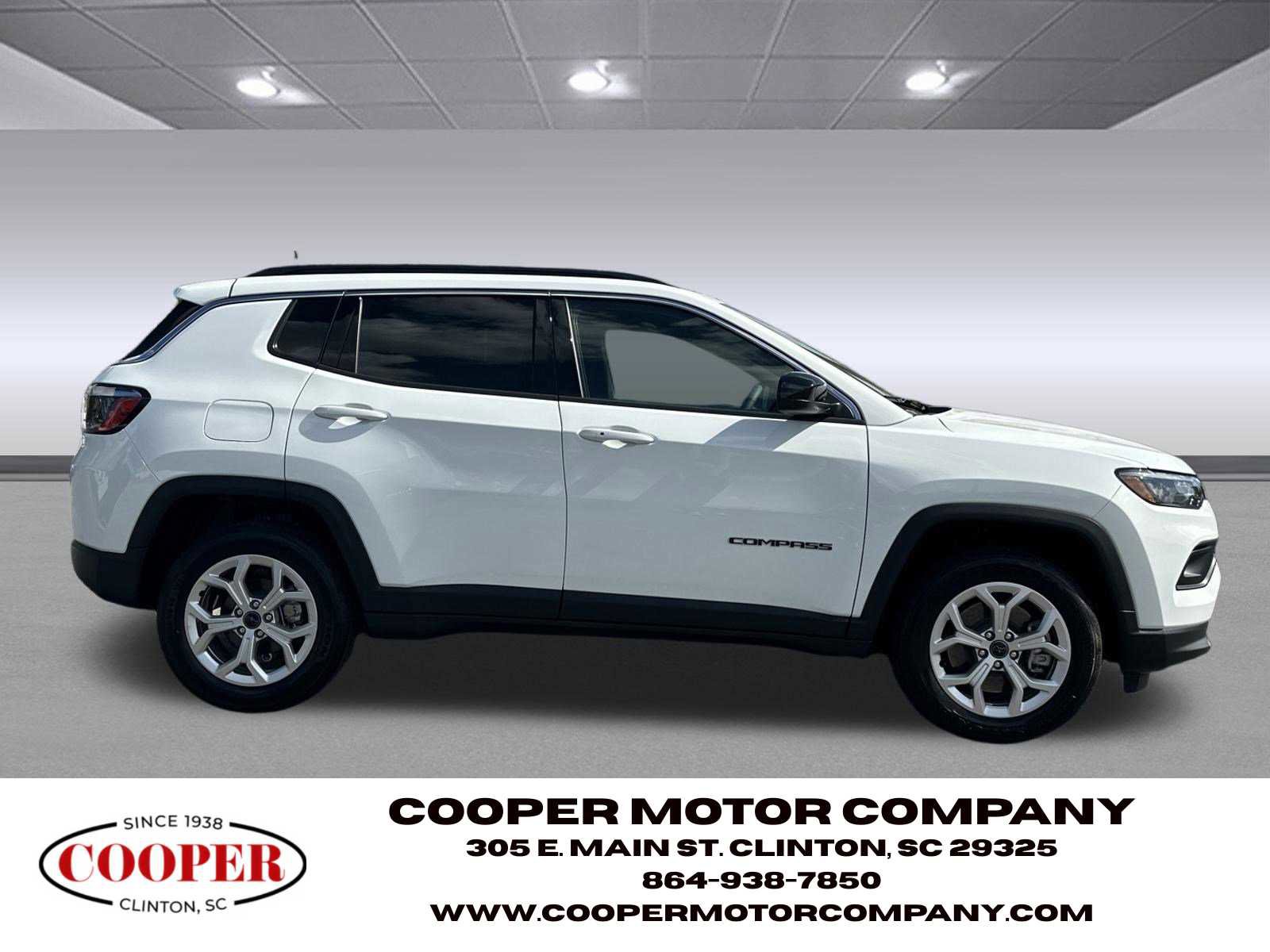 Used 2025 Jeep Compass Latitude image 6
