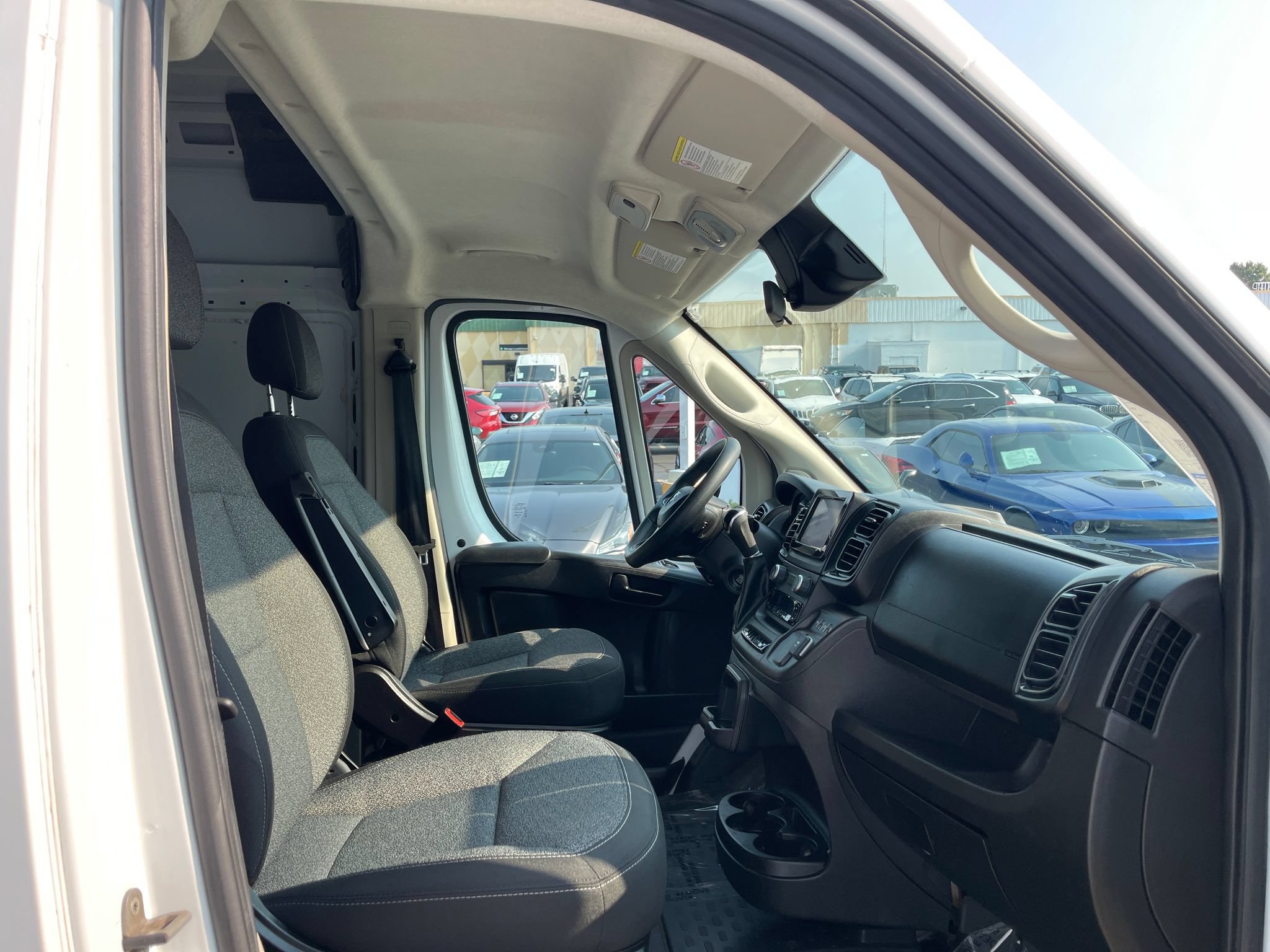 Used 2025 RAM ProMaster 2500 w/ Convenience Group FWD image 27