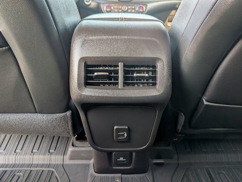 Used 2024 GMC Terrain AT4 w/ Tech Package AWD/4WD image 36