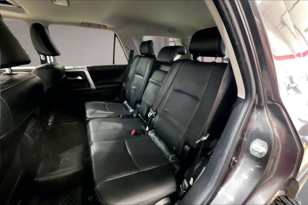 Used 2015 Toyota 4Runner Limited AWD/4WD image 25