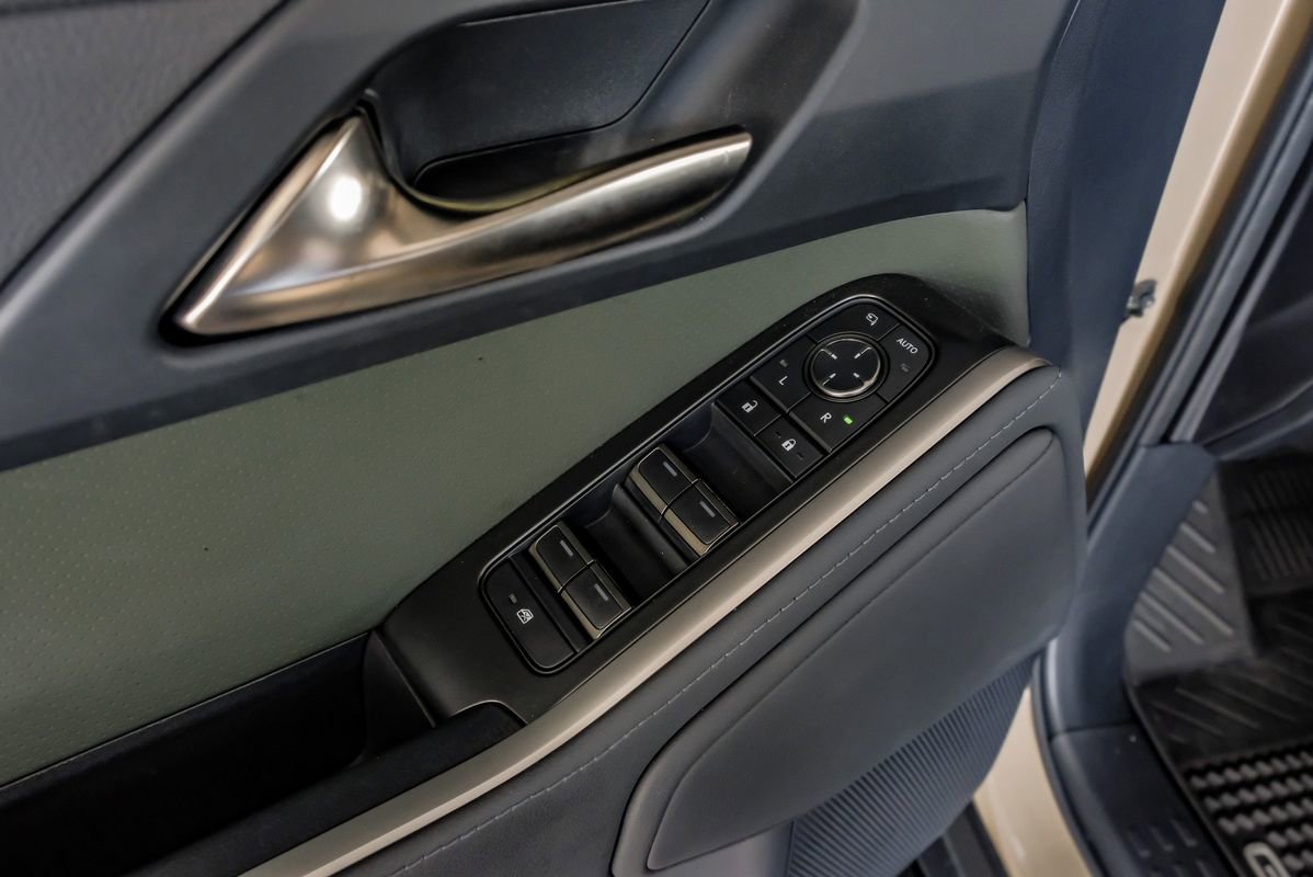 Used 2025 Lexus GX 550 image 44