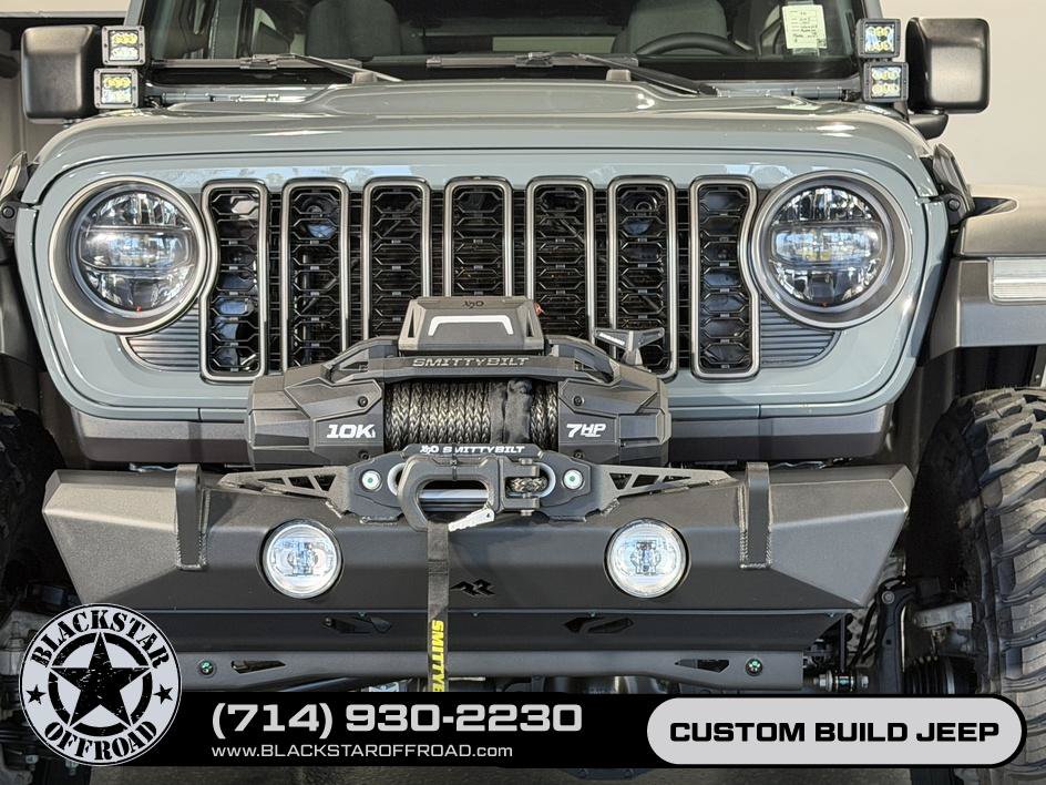 Used 2025 Jeep Wrangler Unlimited Rubicon w/ Convenience Group AWD/4WD image 4
