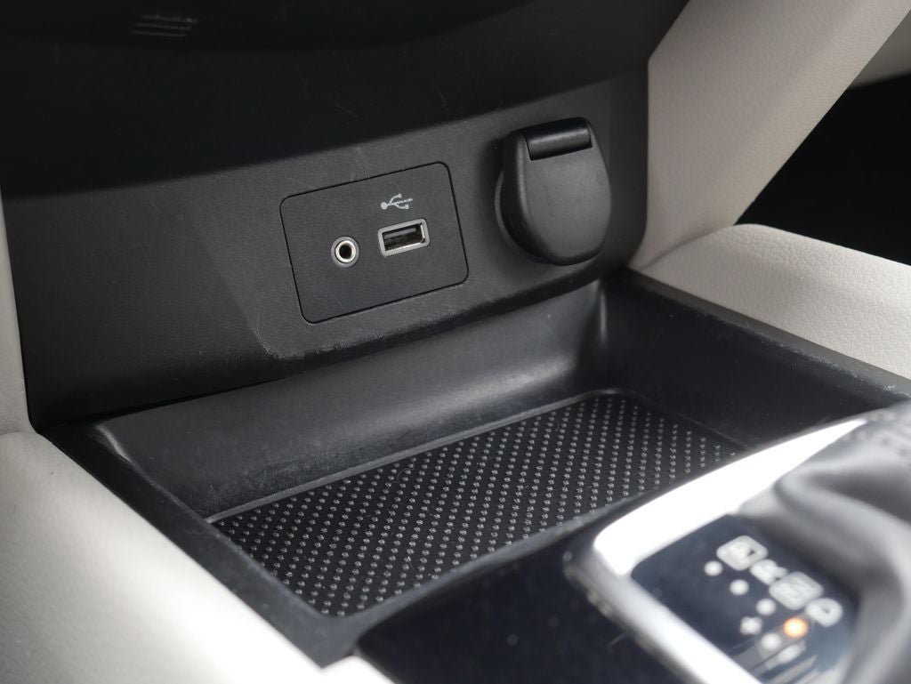 Used 2020 Nissan Rogue Sport SV FWD image 11