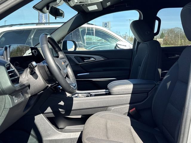 Used 2024 Chevrolet Traverse LT image 15