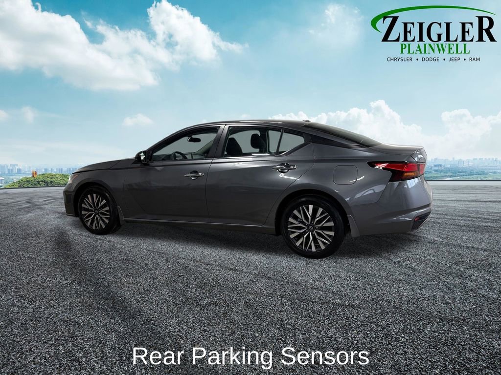 Used 2024 Nissan Altima 2.5 SV image 5