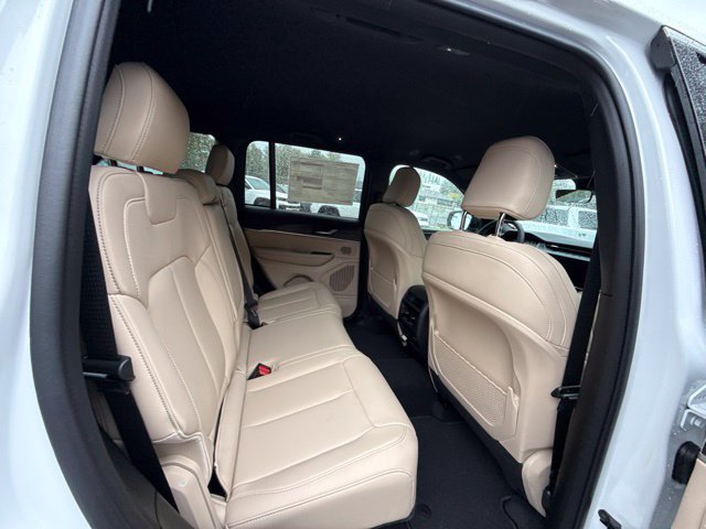 New 2027 Jeep Grand Cherokee Limited AWD/4WD image 10