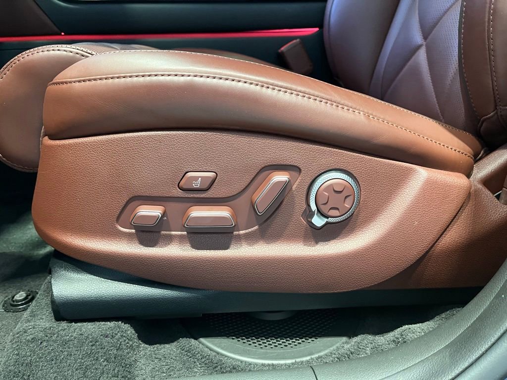 Used 2025 Genesis GV80 3.5T Prestige AWD/4WD image 15