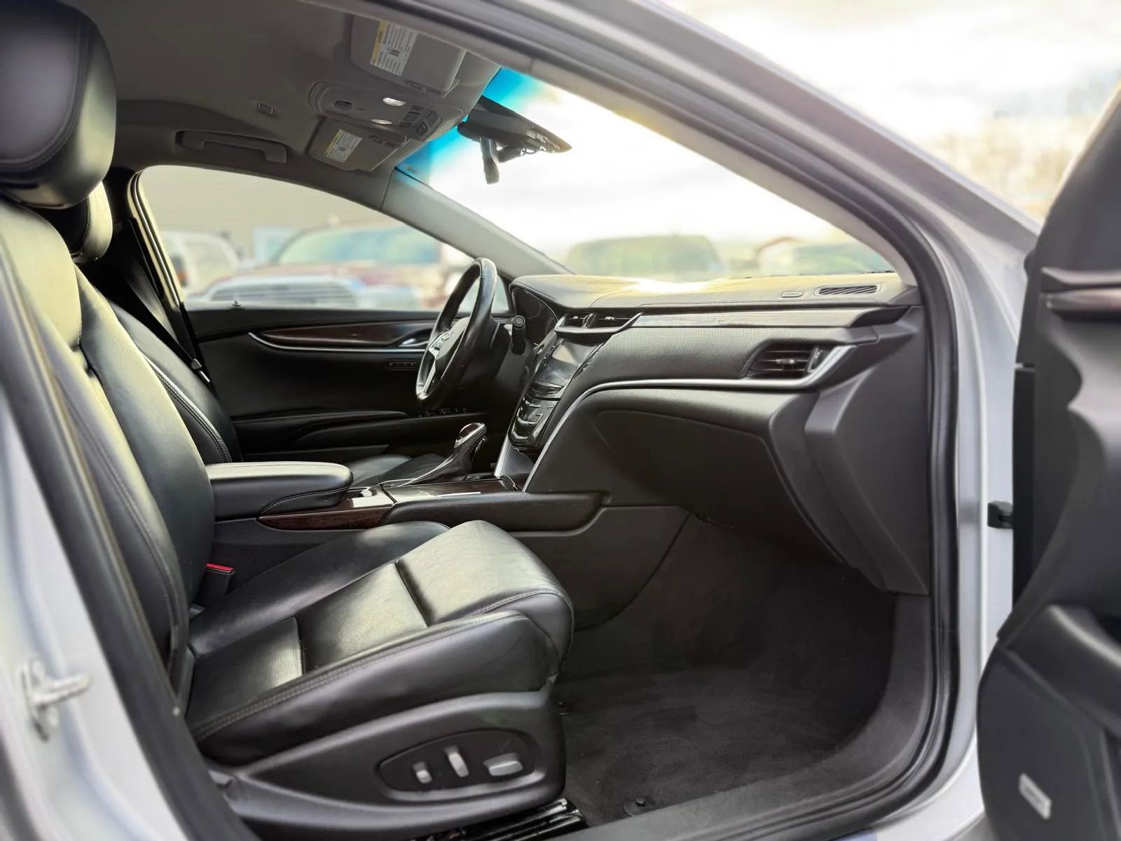 Used 2016 Cadillac XTS Luxury image 11