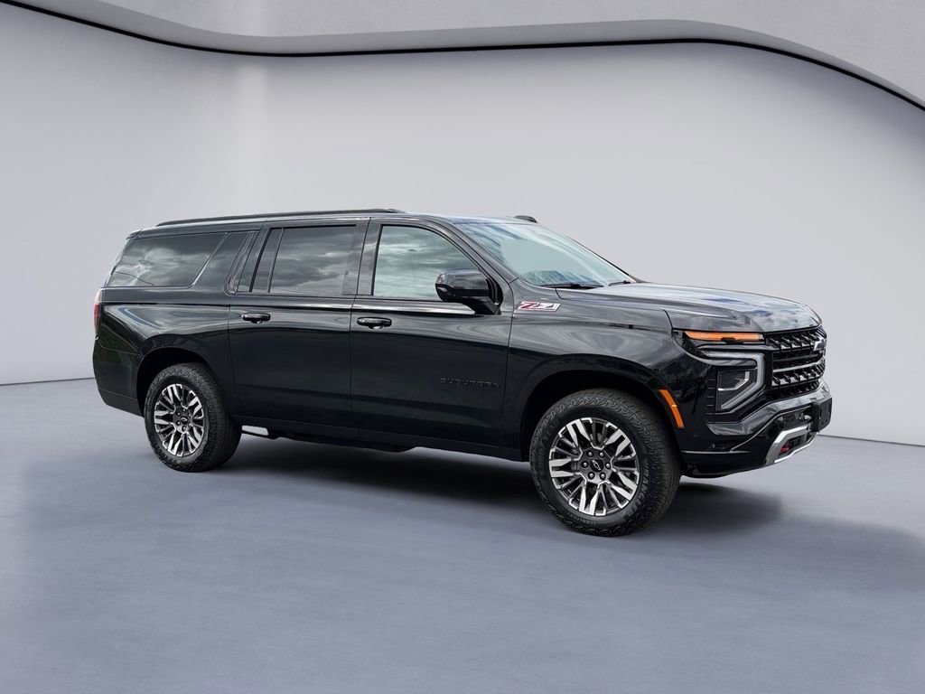 Used 2025 Chevrolet Suburban Z71 image 7