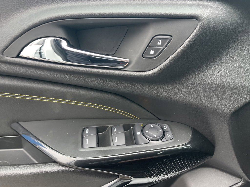 New 2026 Chevrolet Trax LT w/ Sunroof Package image 28