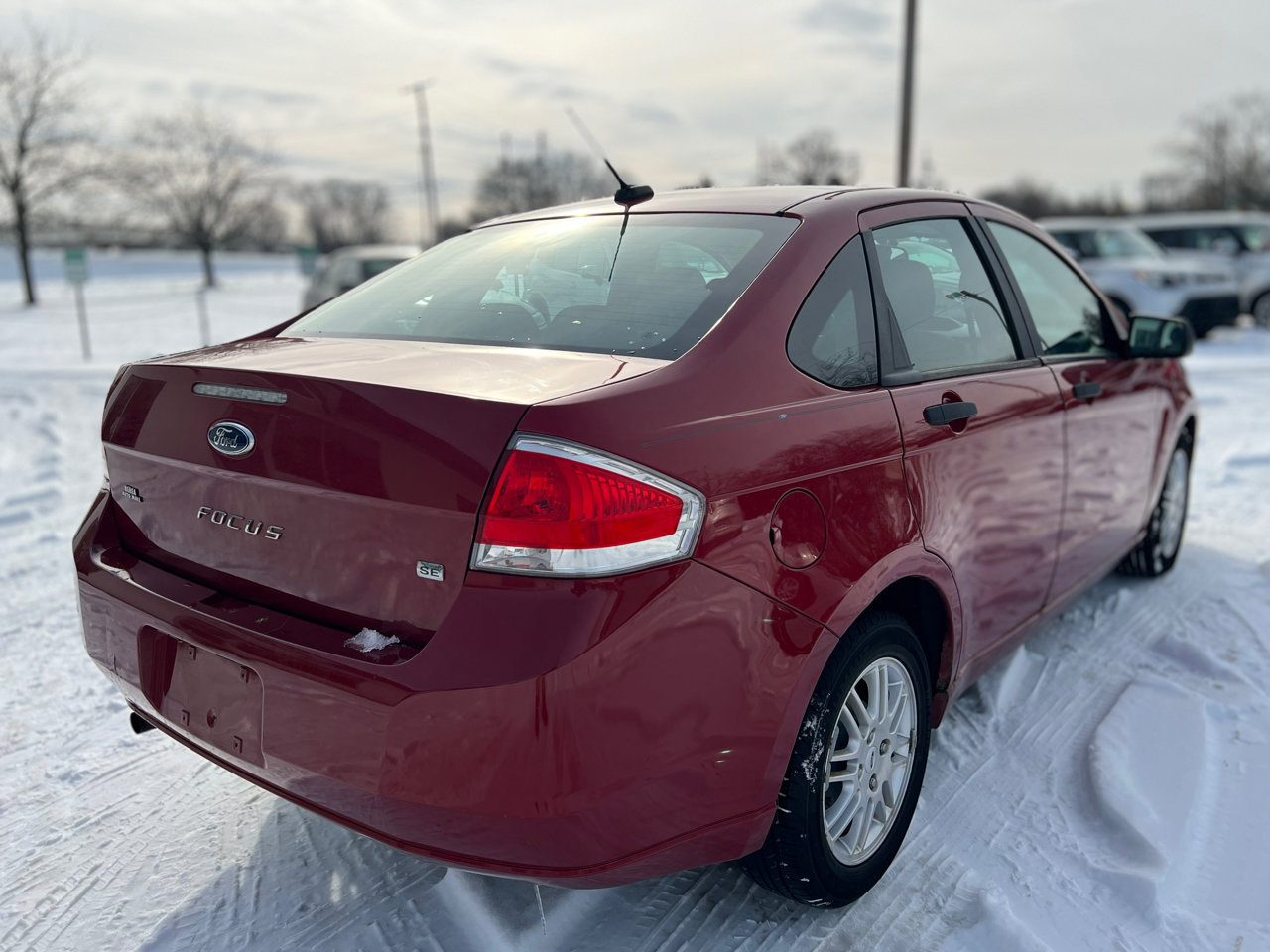 Used 2010 Ford Focus SE image 9