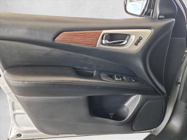 Used 2017 Nissan Pathfinder Platinum w/ Cargo Package FWD image 11