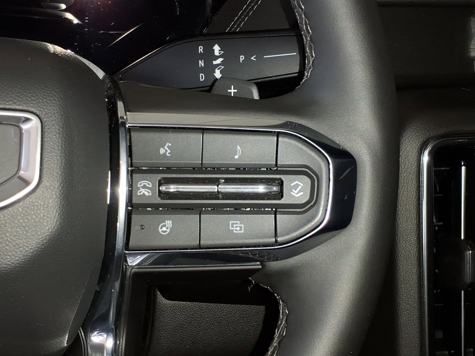 New 2025 GMC Yukon XL Denali w/ Sun & Power Step Package image 18