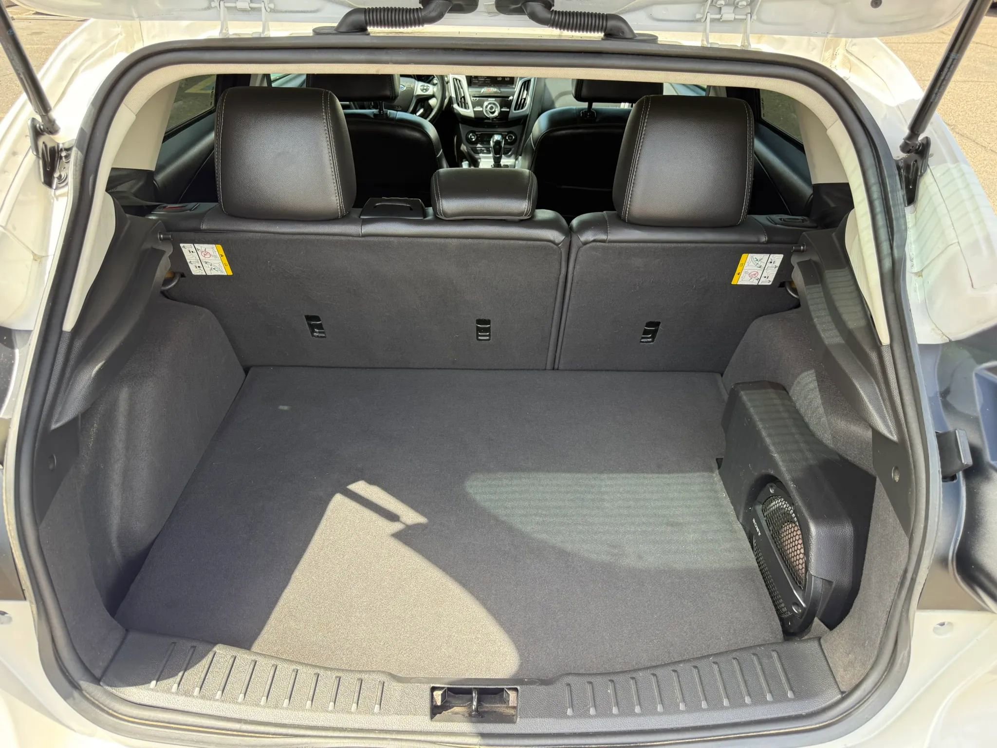 Used 2012 Ford Focus Titanium image 42